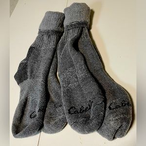 Mens size large; Cabela’s medium-weight wool-blend socks; 2 pairs